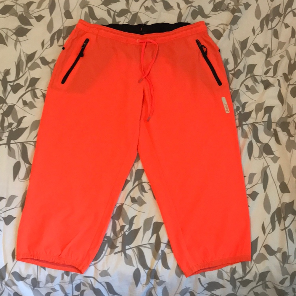 Asics windbreaker capri pants